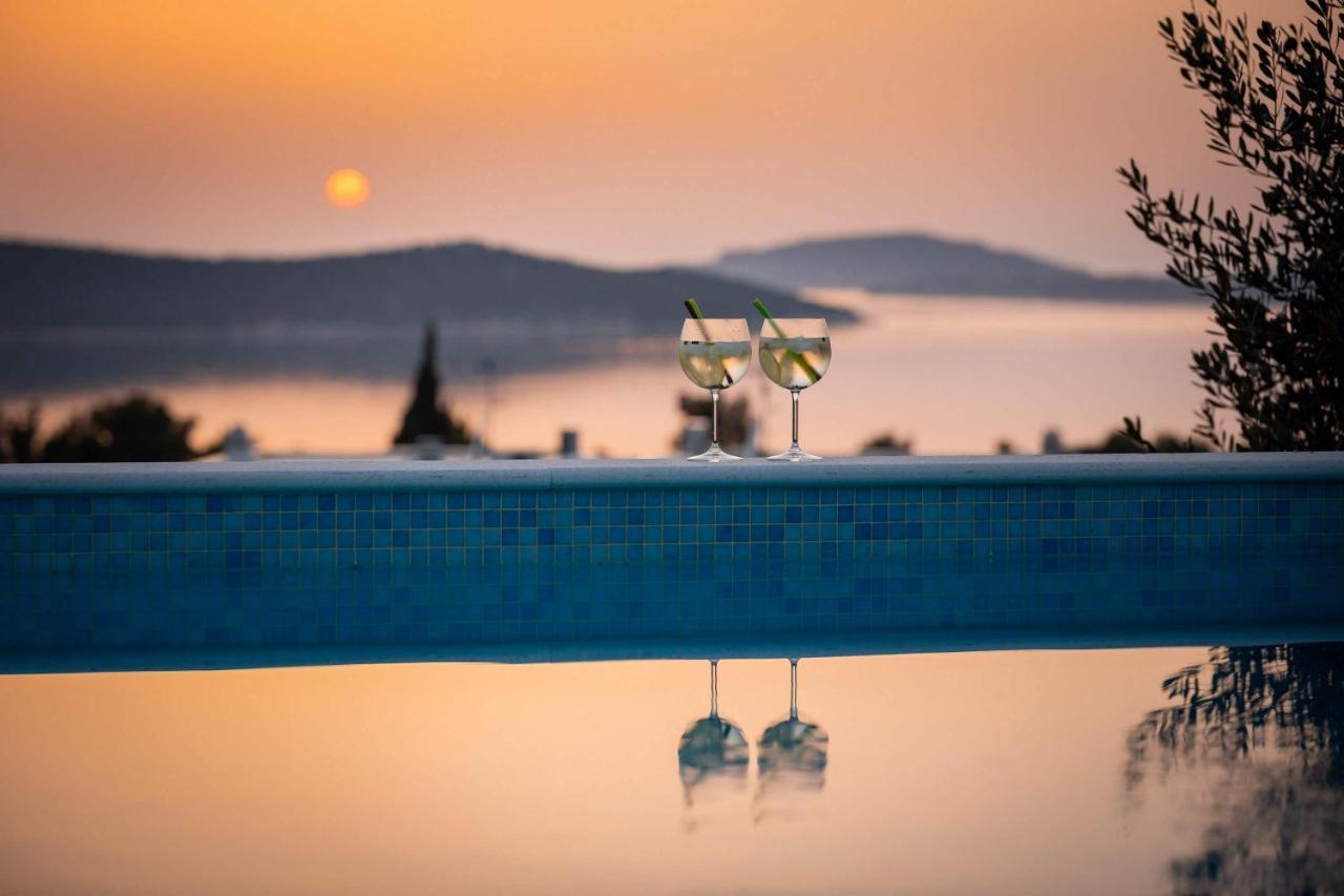 Villa Tela With Pool 자보리치 외부 사진