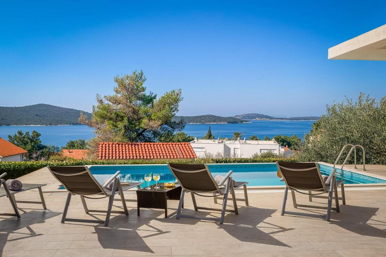 Villa Tela With Pool 자보리치 외부 사진